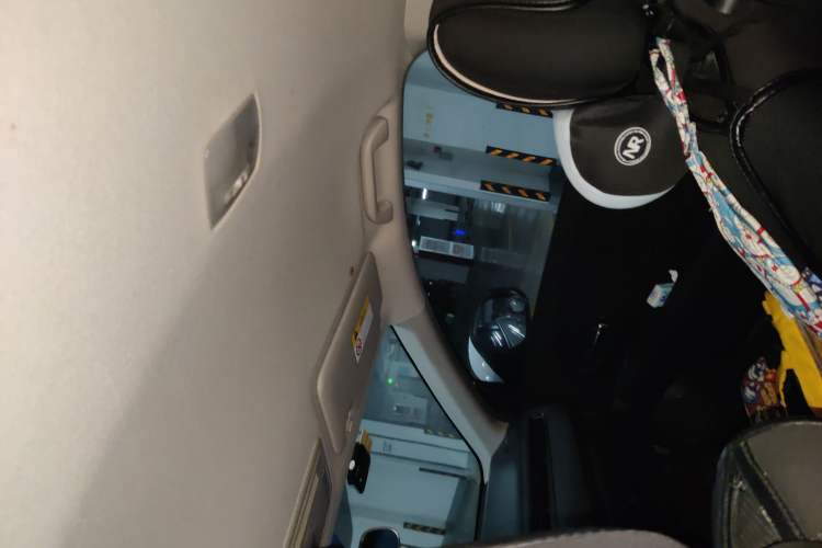 Used Honda Vezel 2015 1.5L CVT two-wheel drive Comfort trim
