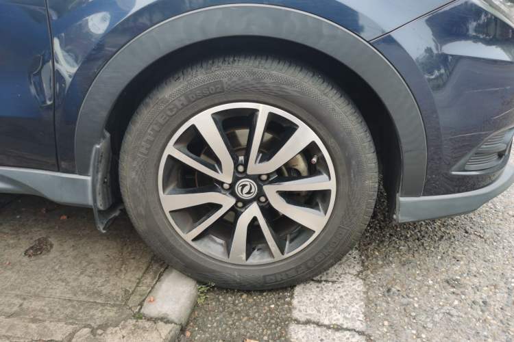 Used Dongfeng Fengon 580 2016 Revised Version 1.5T CVT Luxury Edition
