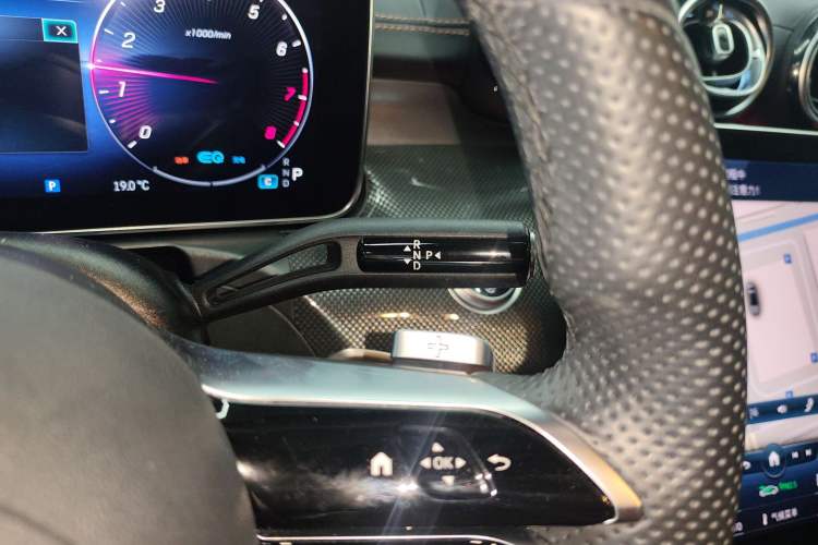 Used Mercedes-Benz C-Class 2022 Restyled C 260 L Sport Edition Gear Lever