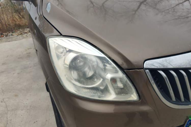 Used Foton MP-X E 2014 2.0L Wealth Express Classic Edition Basic Configuration with 4Gi-VVT
