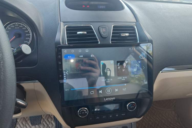 Used Geely Auto Classic Emgrand 2013 Sedan 1.5L Manual Elite Model Audio And AC Panel