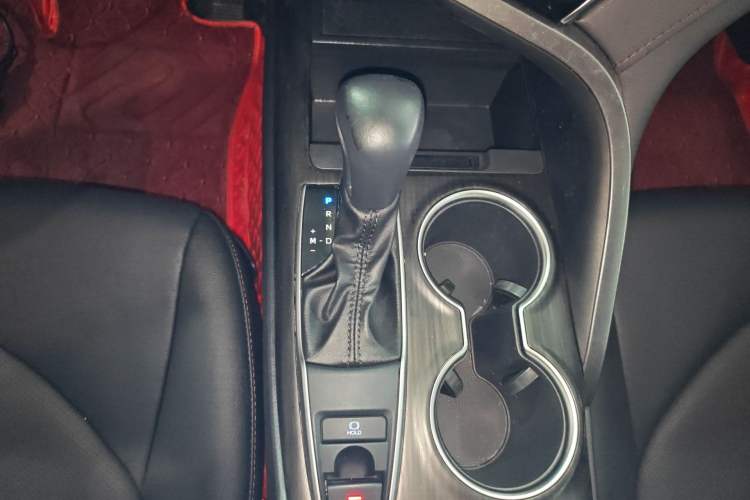 Used Toyota Camry 2021 2.0G Luxury Edition Gear Lever