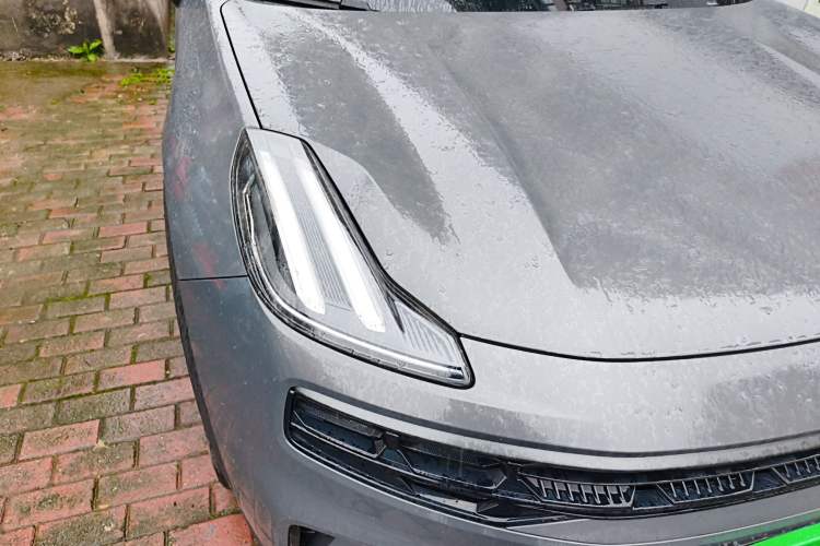 Used Lynk & Co 06 EM-P 2022 PHEV 84 km Range Pro Version Right Front Headlight