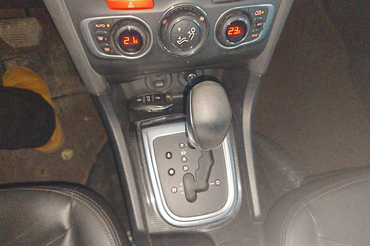 Used Citroen C4L 2013 1.6 THP Automatic Impression Edition Gear Lever