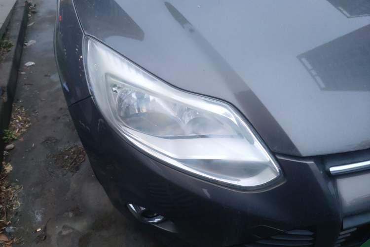 Used Ford Focus 2012 Sedan 1.6L Automatic Fashion Edition