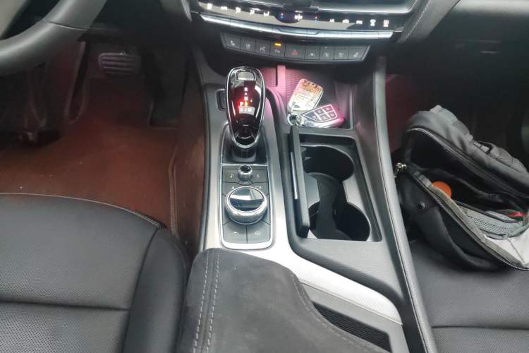 Used Cadillac CT5 2023 28T Luxury Edition (Standard Version) Gear Lever