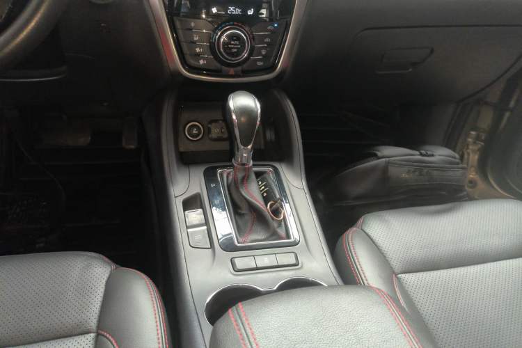 Used Changan CS75 2015 1.8T Automatic All-Wheel Drive Elite Version China IV Standard