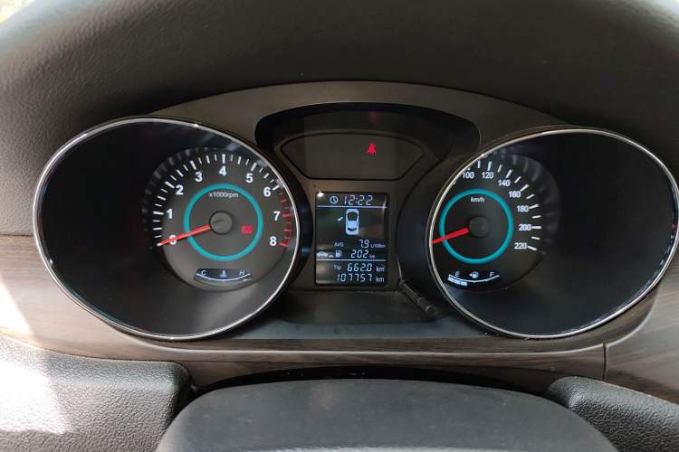 Used JAC Heyue 2014 1.5L Manual Luxury Version China IV Standard