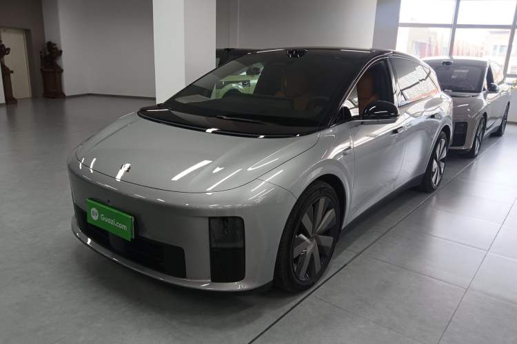 Used Li Auto i6 2025 Model Four-Wheel-Drive Standard Type