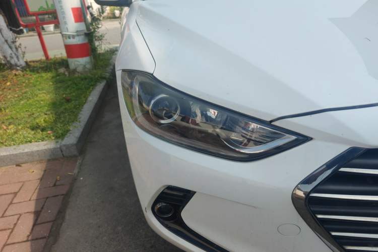 Used Hyundai Elantra (6th Generation / Lingdong) 2016 1.6L Automatic ZhiXuan – Elite Version Right Front Headlight