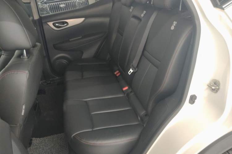 Used Nissan Qashqai 2021 2.0L CVT Luxury Navigation Edition Left Rear Seat