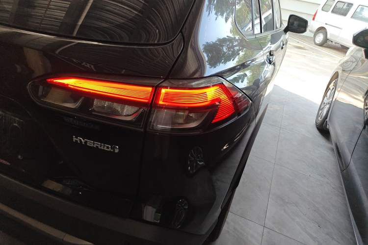 Used Toyota FRONTLANDER 2023 2.0L Smart Electric Hybrid Dual-Engine Luxury Edition
