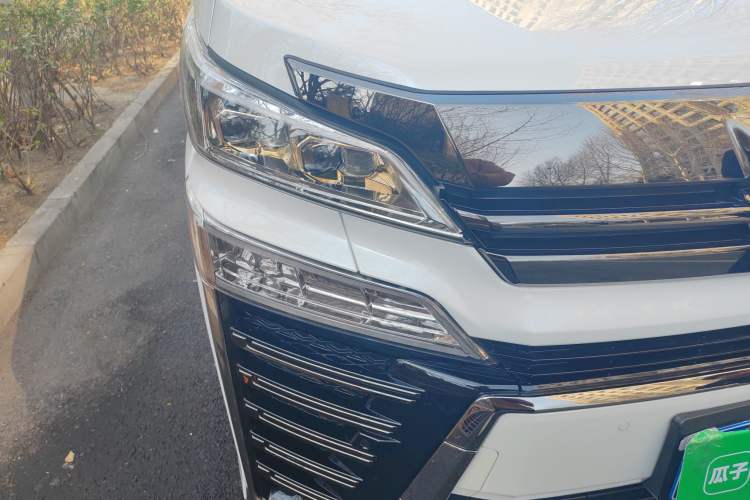 Used Toyota Vellfire 2023 Crown Dual-Engine 2.5L HV Ultimate Edition Right Front Headlight