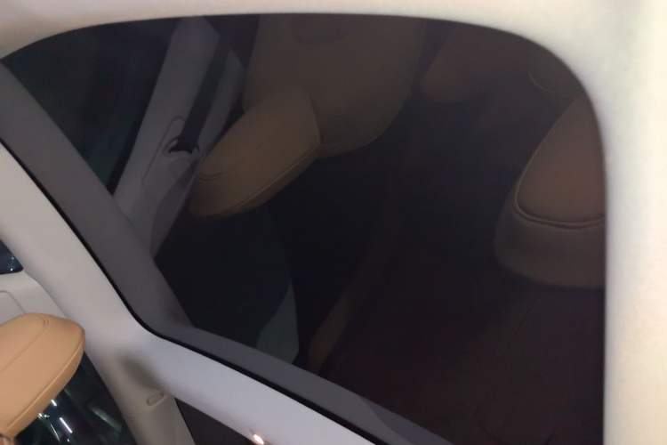 Used Tesla Model 3 2019 Long-Range Rear-Wheel-Drive Version

