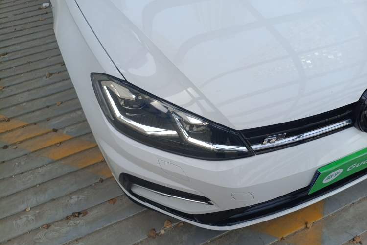 Used Volkswagen Golf 2018 280TSI Automatic R-Line Model Right Front Headlight