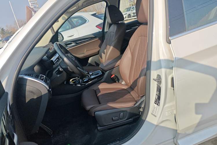 Used BMW X3 2023 xDrive25i M Sport Package Left Front Seat