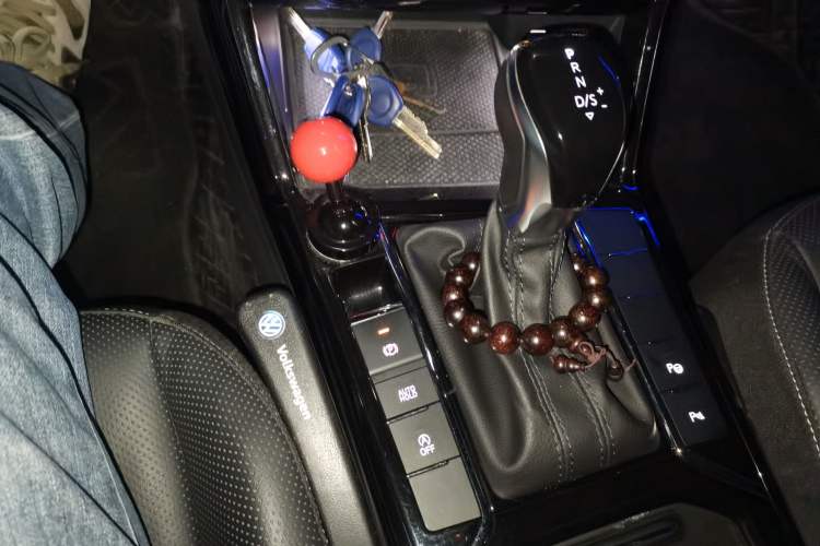 Used Volkswagen Passat 2022 330TSI Starry Luxury Edition Gear Lever