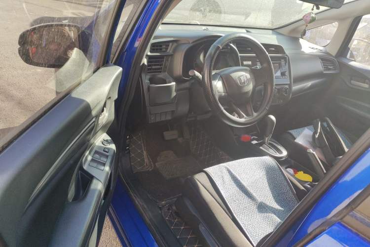 Used Honda Fit 2018 1.5L CVT Comfort Sunroof Version Driver Seat