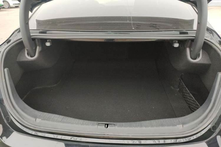 Used Hongqi H5 2020 1.5T DCT Flagship Edition Trunk