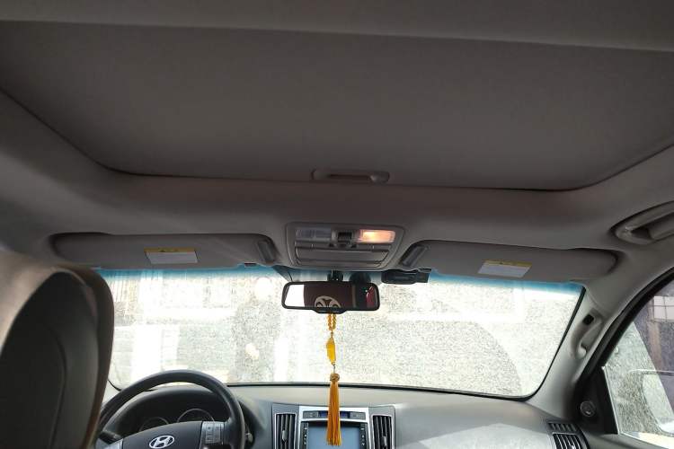 Used Hyundai Veracruz 2009 3.8L Comfort Edition Headliner