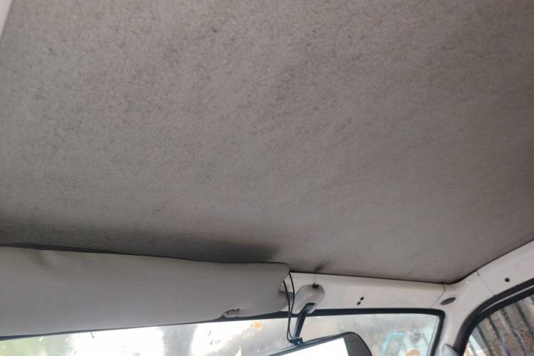 Used Jinbei Hiace 2020 2.0L Express King Series Deluxe Van Standard Roof China VI Emission Standard 1TZS