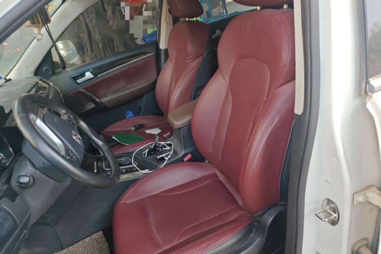 Used Zotye T600 2015 2.0T DCT Prestige Edition Left Front Seat