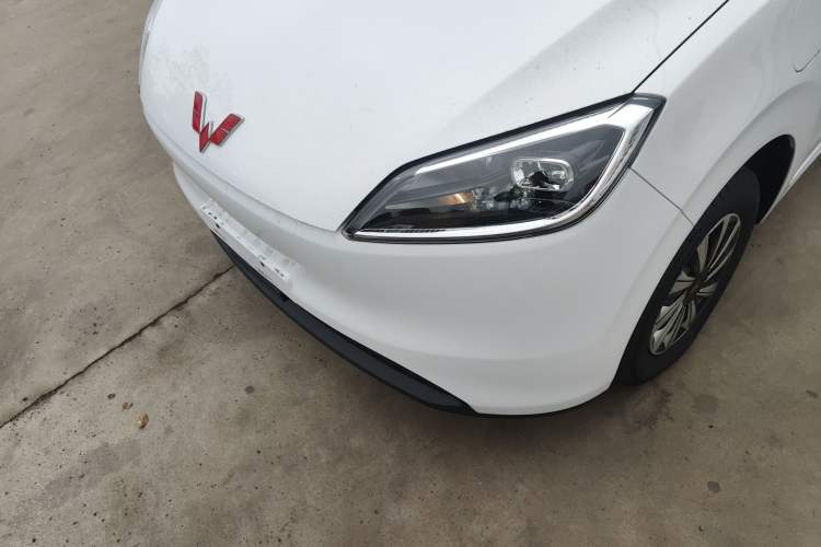 Used Wuling Hongguang New Energy 2024 All-Electric Model 300KM Standard Version Left Front Headlight