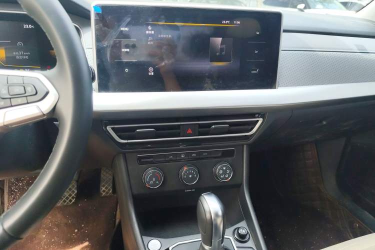 Used Volkswagen Lavida 2023 300TSI DSG Full-Comfort Edition Audio And AC Panel