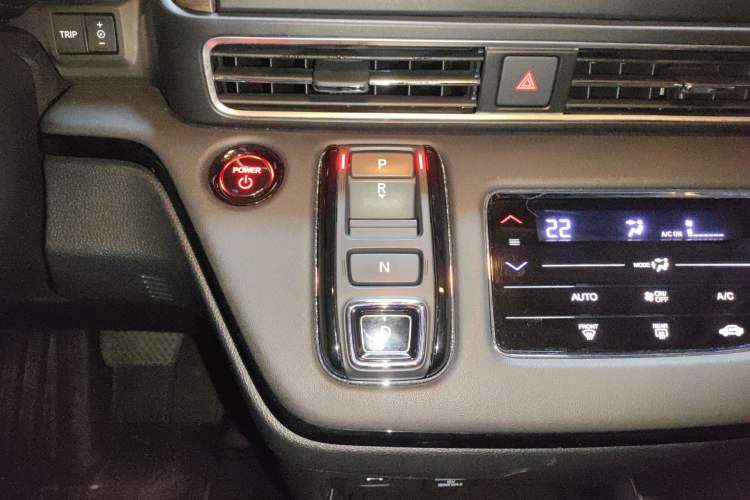 Used Honda Odyssey 2024 2.0L eHEV Sharp & Enjoy Edition