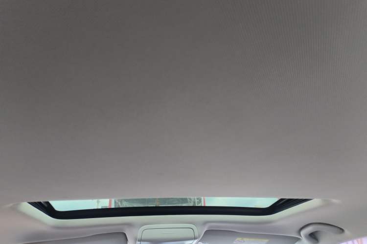 Used Volkswagen Sagitar 2018 1.6L Automatic Comfort Model Headliner