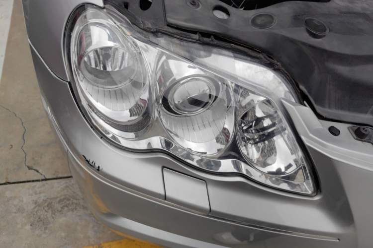 Used Toyota Reiz 2006 2.5V Right Front Headlight