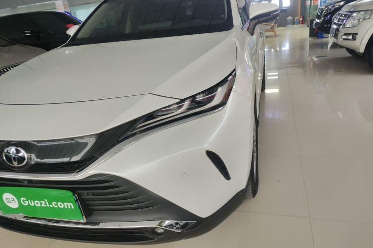 Used Toyota Harrier 2023 2.0L CVT Two-Wheel Drive Deluxe Edition