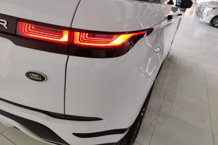 Used Land Rover Range Rover Evoque New Energy 2022 Aurora L P300e Plug-in Hybrid Electric Version