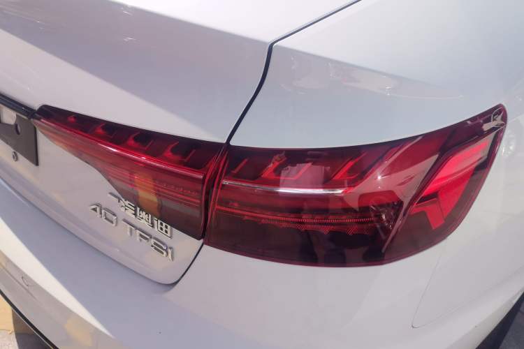 Used Audi A4L 2022 40 TFSI Luxury Dynamic Model
