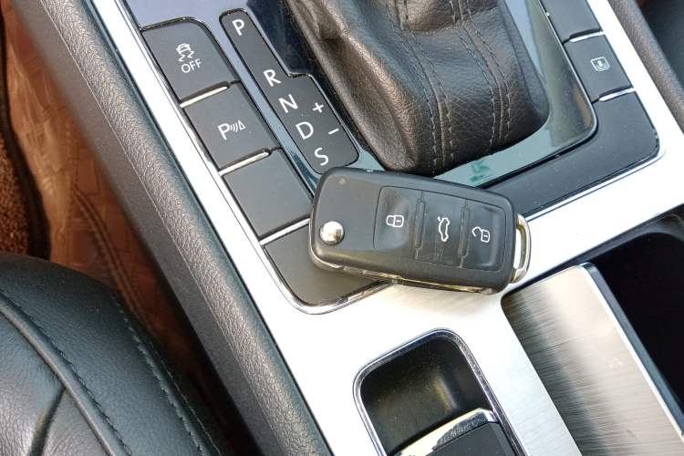 Used Volkswagen Passat 2015 1.8TSI DSG Prestige Edition
