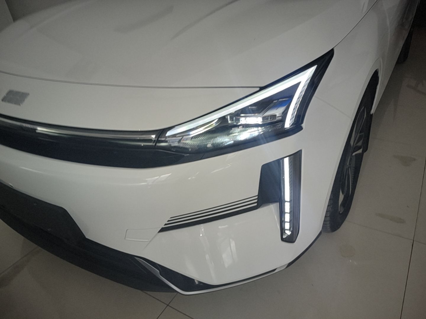 Geely Galaxy L6 2024 60km PLUS Dragon Edition — снимка 8