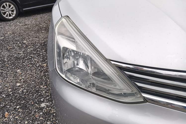 Used Nissan Livina 2015 1.6XE CVT Comfort Edition Exterior 3