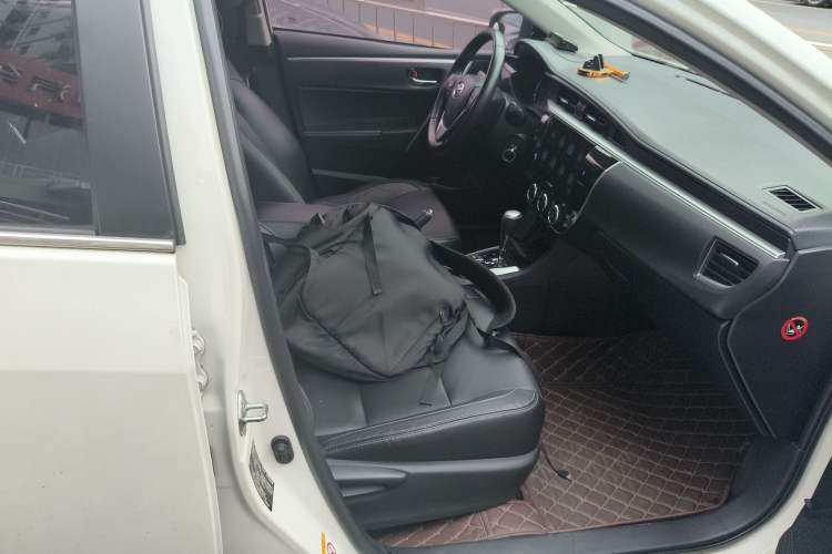 Used Toyota Corolla 2017 1.2T CVT GL-i Leather Edition Right Front Seat