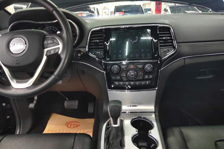 Used Jeep Grand Cherokee 2021 3.0L 80th Anniversary Edition