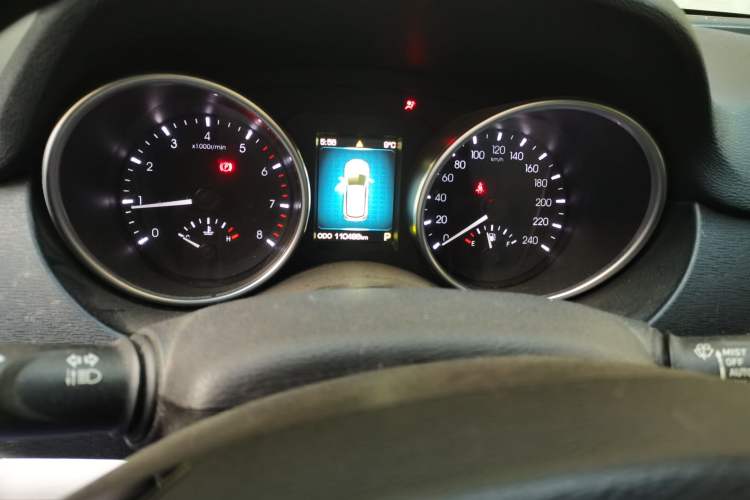 Used Haval H6 Coupe 2015 Blue Label 2.0T Automatic Two-Wheel Drive Prestige Model Instrument Cluster