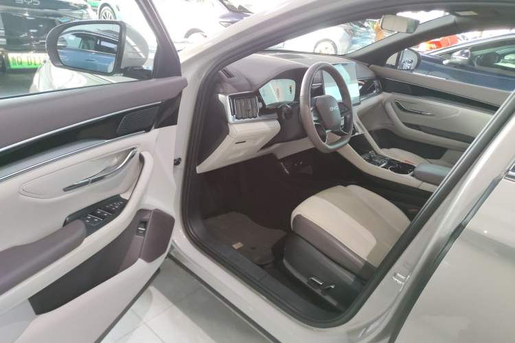 Used BYD Song PLUS New Energy 2025 EV 520km Premium Version