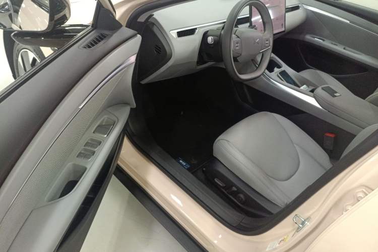 Used XPeng MONA M03 2025 600 with Ultra-Long Range Max Driver Seat