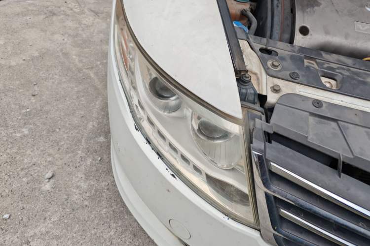 Used GAC Trumpchi GA5 2011 2.0L Automatic Elite Edition Right Front Headlight