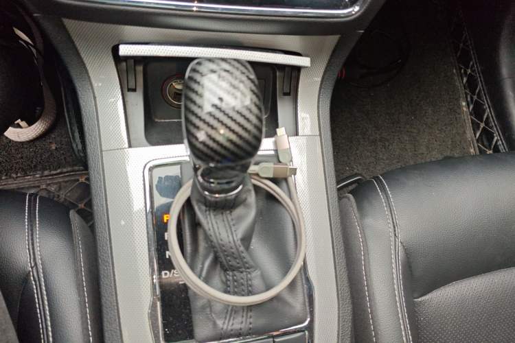 Used Roewe RX5 2019 20T Two-Wheel Drive Automatic 4G Connected Platinum Edition
