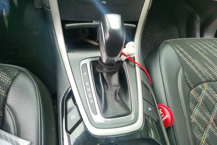 Used Ford Edge 2015 2.0T GTDi Two-Wheel-Drive Elite Edition
