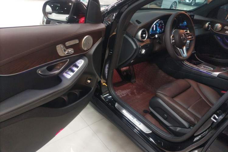 Used Mercedes-Benz GLC 2020 Facelift GLC 260 L 4MATIC Luxury Edition