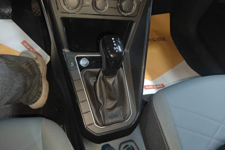 Used Volkswagen Lavida 2023 New Sharp 1.5L Automatic New Wish Edition Gear Lever