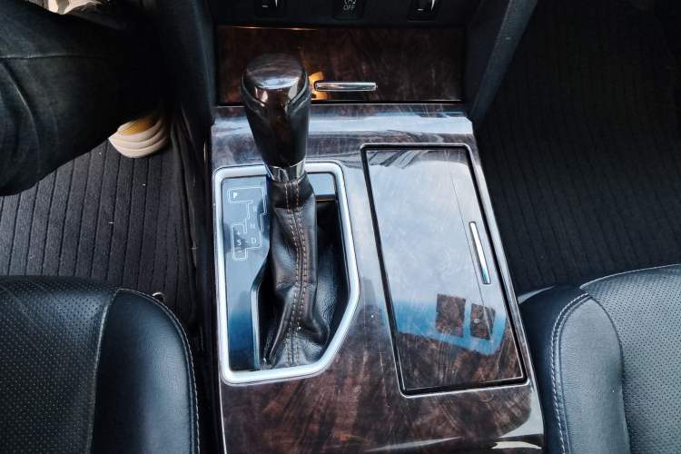 Used Toyota Camry 2016 2.0G 10th Anniversary Leading Edition
