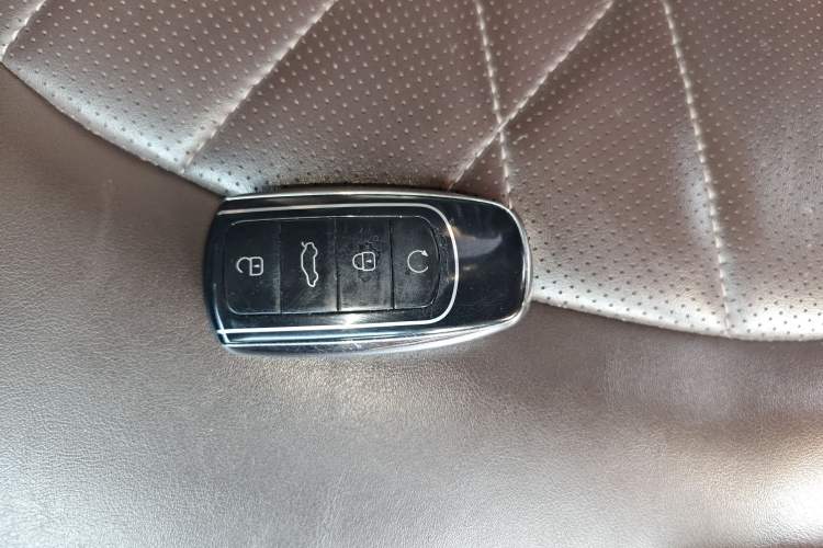 Used Chery Tiggo 8 PRO 2024 Champion Edition 390T Two-Wheel Drive Peak Version 5 Seats