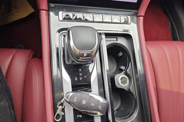 Used Hongqi H5 2023 1.5T DCT Smart Connect Flagship Edition
